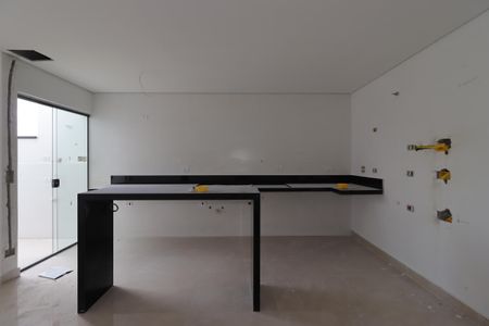 Apartamento à venda com 90m², 2 quartos e 2 vagasCozinha