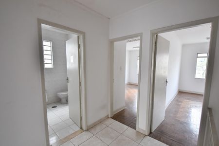 Casa para alugar com 214m², 3 quartos e 2 vagas Casa para alugar com 214m², 3 quartos e 2 vagasHall dos quartos