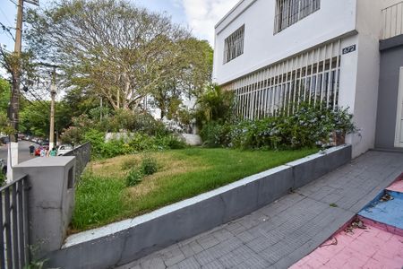 Casa para alugar com 214m², 3 quartos e 2 vagas Casa para alugar com 214m², 3 quartos e 2 vagasFachada