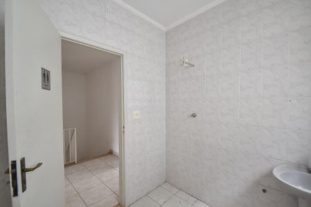 Casa para alugar com 214m², 3 quartos e 2 vagas Casa para alugar com 214m², 3 quartos e 2 vagasBanheiro
