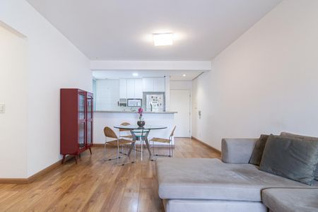 Sala de apartamento à venda com 2 quartos, 74m² em Vila Olímpia, São Paulo
