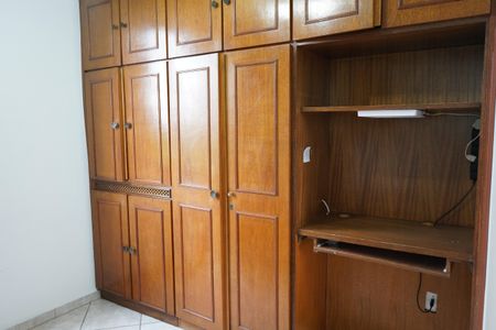 Apartamento à venda com 57m², 2 quartos e 1 vagaQuarto 2