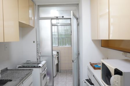 Apartamento à venda com 57m², 2 quartos e 1 vagaCozinha