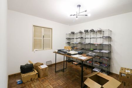 Casa à venda com 180m², 5 quartos e 2 vagasEdícula