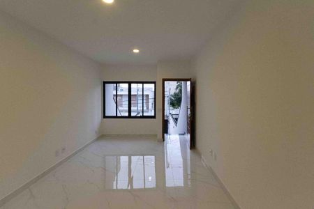 Sala de casa para alugar com 3 quartos, 120m² em Vila Carrão, São Paulo