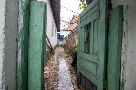 Casa à venda com 300m², 3 quartos e 2 vagas Casa à venda com 300m², 3 quartos e 2 vagasCorredor