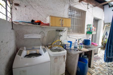 Casa à venda com 300m², 3 quartos e 2 vagas Casa à venda com 300m², 3 quartos e 2 vagasÁrea de Serviço