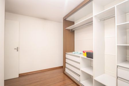 Quarto 1 de apartamento para alugar com 2 quartos, 45m² em Jardim Elizabete, Taboão da Serra