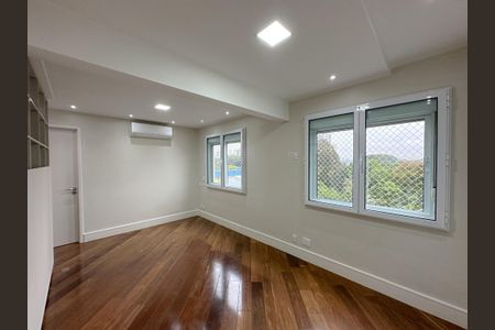 Apartamento à venda com 142m², 3 quartos e 2 vagas Apartamento à venda com 142m², 3 quartos e 2 vagasSuíte Master