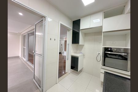 Apartamento à venda com 142m², 3 quartos e 2 vagas Apartamento à venda com 142m², 3 quartos e 2 vagasCozinha