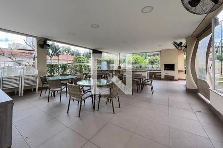 Apartamento à venda com 142m², 3 quartos e 2 vagas Apartamento à venda com 142m², 3 quartos e 2 vagasChurrasqueira