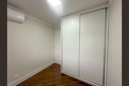 Apartamento à venda com 142m², 3 quartos e 2 vagas Apartamento à venda com 142m², 3 quartos e 2 vagasSuíte 1