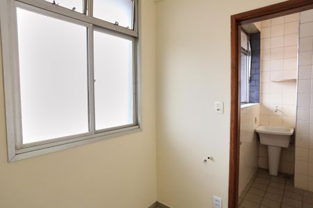 Apartamento para alugar com 150m², 1 quarto e 2 vagasQuarto de Serviço