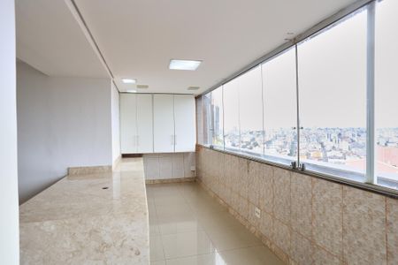 Apartamento para alugar com 150m², 1 quarto e 2 vagasCorredor