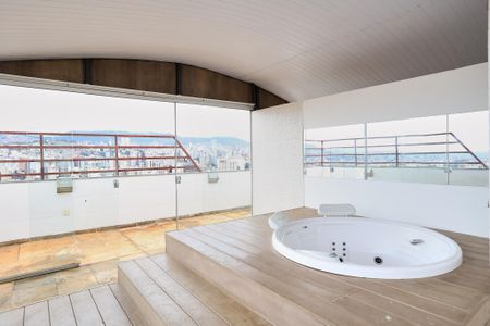 Apartamento para alugar com 150m², 1 quarto e 2 vagasBanheira de Hidromassagem