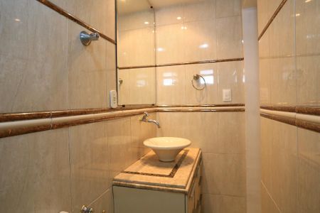 Apartamento para alugar com 150m², 1 quarto e 2 vagasBanheiro