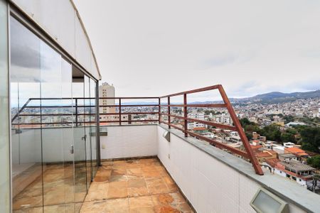 Apartamento para alugar com 150m², 1 quarto e 2 vagasCobertura