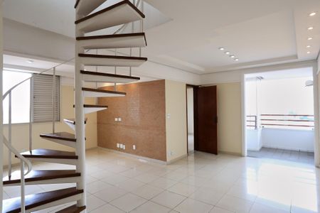 Sala de apartamento para alugar com 1 quarto, 150m² em Santa Tereza, Belo Horizonte