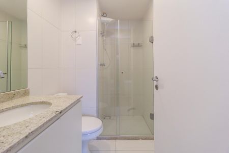 Studio para alugar com 28m², 0 quarto e sem vaga Studio para alugar com 28m², 0 quarto e sem vagaBanheiro