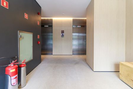 Studio para alugar com 28m², 0 quarto e sem vaga Studio para alugar com 28m², 0 quarto e sem vagaHall Social