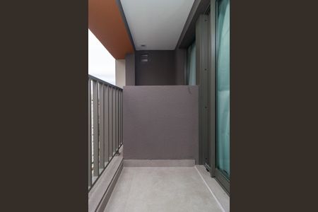 Studio para alugar com 28m², 0 quarto e sem vaga Studio para alugar com 28m², 0 quarto e sem vagaVaranda