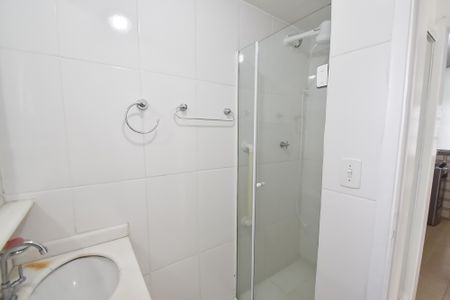 Banheiro de apartamento à venda com 1 quarto, 33m² em Liberdade, São Paulo