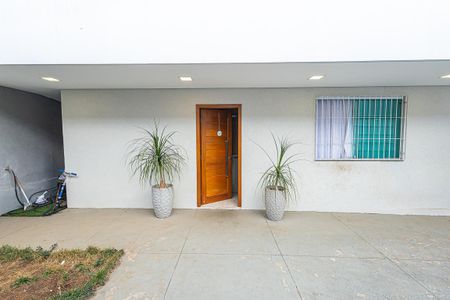 Casa à venda com 263m², 4 quartos e 3 vagas Casa à venda com 263m², 4 quartos e 3 vagasgaragem / varanda