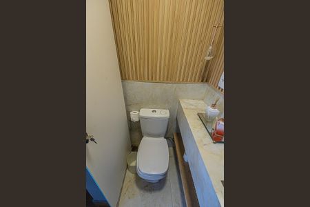 Casa à venda com 263m², 4 quartos e 3 vagas Casa à venda com 263m², 4 quartos e 3 vagaslavabo