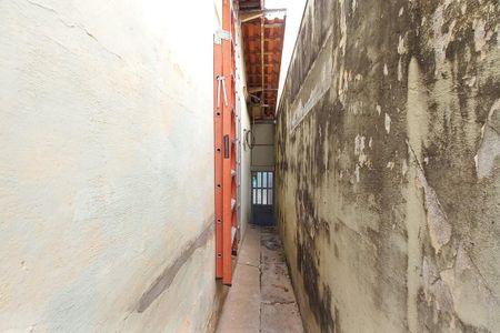 Casa à venda com 75m², 5 quartos e 3 vagasCorredor