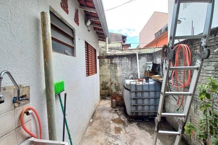 Casa à venda com 75m², 5 quartos e 3 vagasCorredor