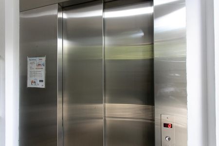 Apartamento à venda com 46m², 2 quartos e 1 vagaÁrea comum - Elevador