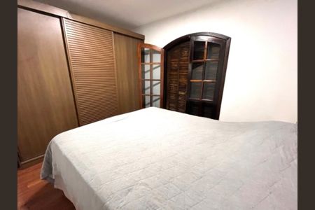 Quarto 2 de casa para alugar com 2 quartos, 136m² em Conjunto Residencial Vista Verde, São Paulo