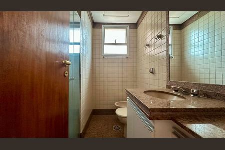 Apartamento à venda com 172m², 4 quartos e 3 vagasBanheiro