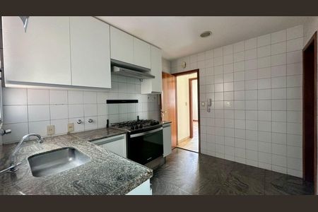 Apartamento à venda com 172m², 4 quartos e 3 vagasCozinha 