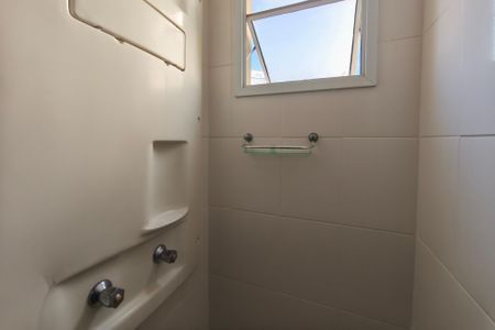 Apartamento à venda com 65m², 2 quartos e 1 vagaBanheiro Social