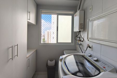 Apartamento à venda com 65m², 2 quartos e 1 vagaÁrea de Serviço