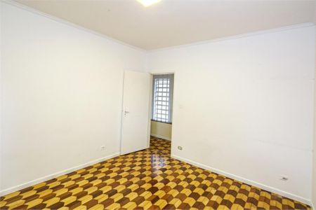 Casa à venda com 4 quartos, 241m² em Granja Julieta, São Paulo