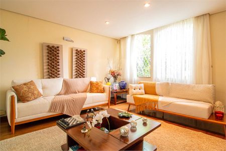 Casa à venda com 4 quartos, 453m² em Jardim Marajoara, São Paulo