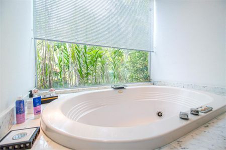 Casa à venda com 4 quartos, 453m² em Jardim Marajoara, São Paulo