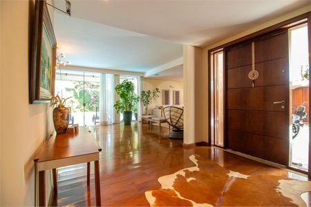 Casa à venda com 4 quartos, 453m² em Jardim Marajoara, São Paulo