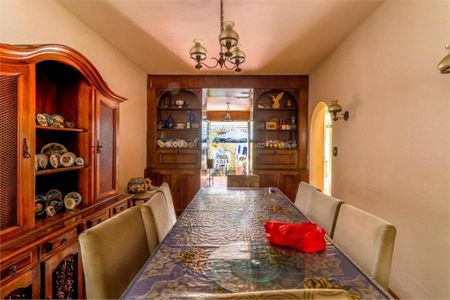 Casa à venda com 3 quartos, 214m² em Planalto Paulista, São Paulo