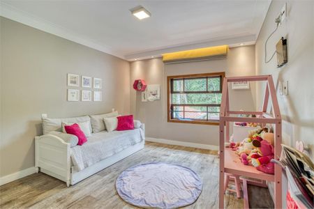 Casa à venda com 4 quartos, 275m² em Chácara Flora, São Paulo