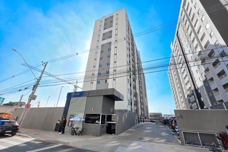 Apartamento para alugar com 54m², 2 quartos e 1 vaga Apartamento para alugar com 54m², 2 quartos e 1 vagaFachada