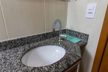 Apartamento para alugar com 100m², 2 quartos e 1 vagaBanheiro social