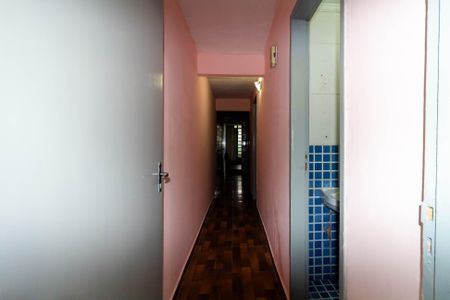 Corredor de casa para alugar com 2 quartos, 80m² em Vila Bancaria, São Paulo