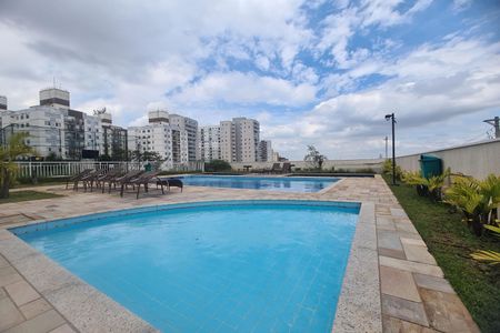 Apartamento à venda com 76m², 3 quartos e 2 vagas Apartamento à venda com 76m², 3 quartos e 2 vagasÁrea comum - Piscina