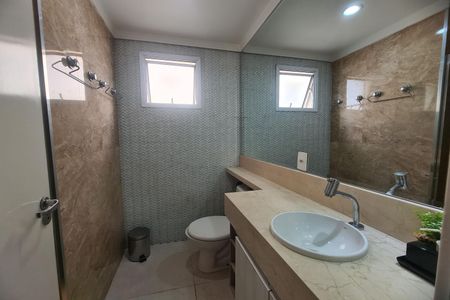 Apartamento à venda com 76m², 3 quartos e 2 vagas Apartamento à venda com 76m², 3 quartos e 2 vagasBanheiro da Suíte