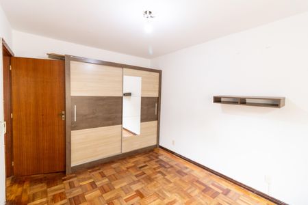 Quarto 1 de apartamento à venda com 2 quartos, 55m² em Jardim Botânico, Porto Alegre