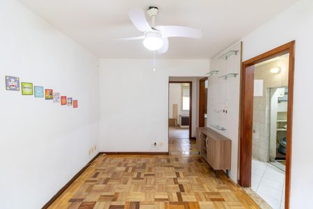 Sala de apartamento à venda com 2 quartos, 55m² em Jardim Botânico, Porto Alegre