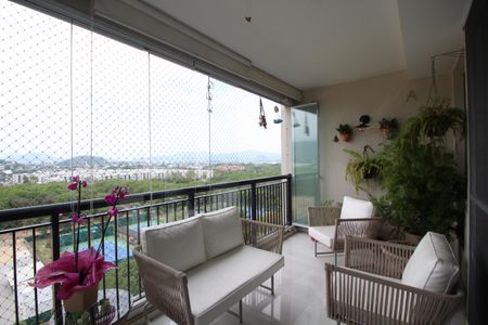 Varanda de apartamento à venda com 4 quartos, 166m² em Barra Olímpica, Rio de Janeiro